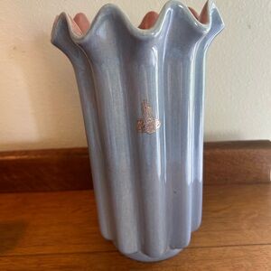 Red Wing Ruffled Tall Vase Art Pottery Elegant Blue/ Pink 1171  with sticker VTG